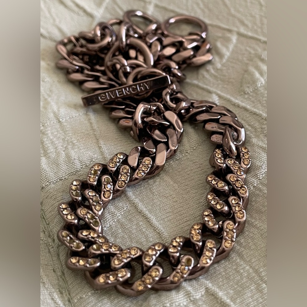 Givenchy OFFERS WELCOMED RARE Vtg Link Choker Necklace Toggle Clasp Signed 64.1g